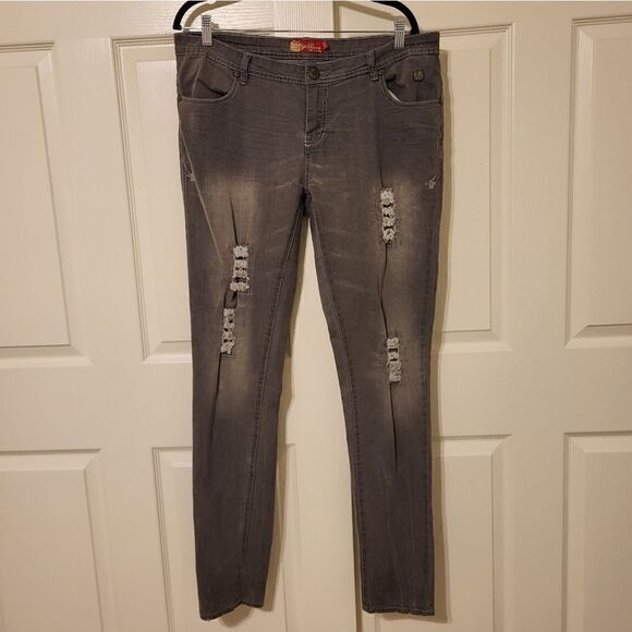 Apple Bottom Jeans with unique back pockets grey wash factory distressed - Picture 1 of 15
